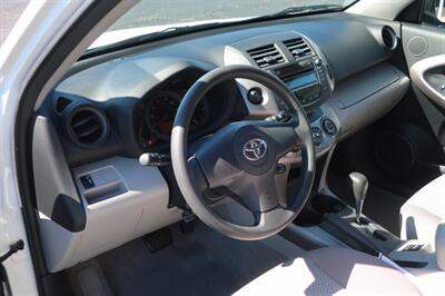 2006 Toyota RAV4 - Photo 14 - Lakeland, FL 33801