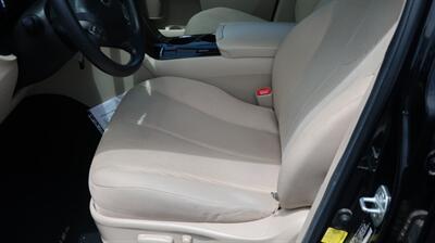 2011 Toyota Venza FWD V6 - Photo 13 - Lakeland, FL 33801