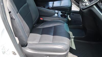 2017 Toyota Sienna SE Premium 8-Passeng - Photo 28 - Lakeland, FL 33801