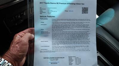 2017 Toyota Sienna SE Premium 8-Passeng - Photo 23 - Lakeland, FL 33801