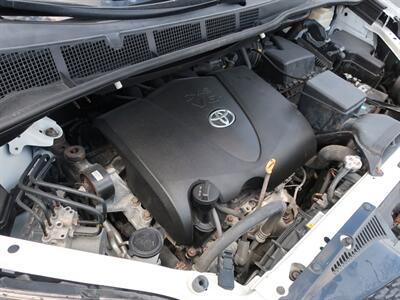 2017 Toyota Sienna SE Premium 8-Passeng - Photo 45 - Lakeland, FL 33801