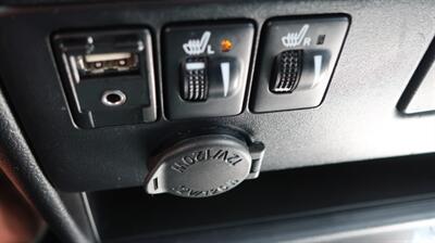2017 Toyota Sienna SE Premium 8-Passeng - Photo 22 - Lakeland, FL 33801