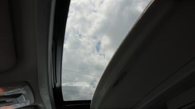 2017 Toyota Sienna SE Premium 8-Passeng - Photo 26 - Lakeland, FL 33801