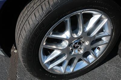 2012 Ford Mustang V6 Premium   - Photo 29 - Lakeland, FL 33801