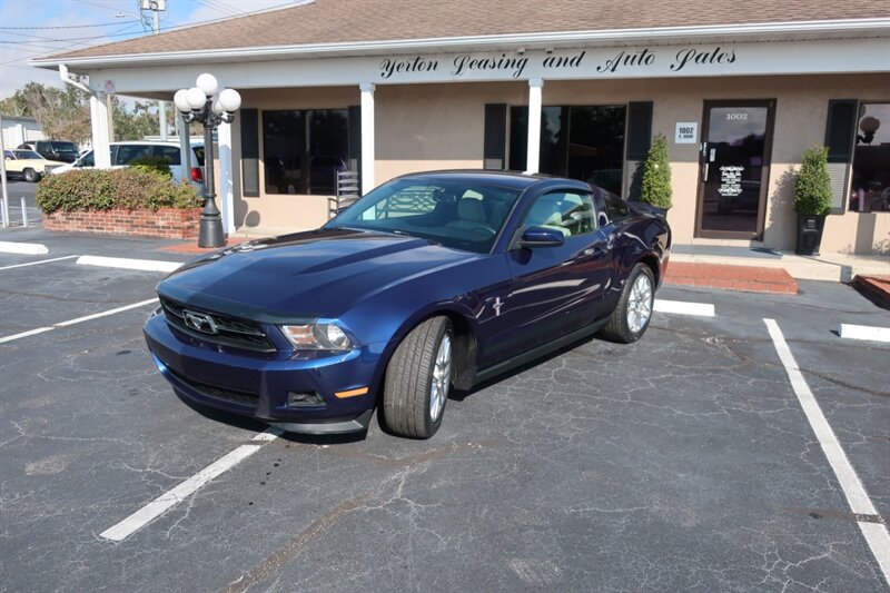 2012 Ford Mustang V6 Premium   - Photo 1 - Lakeland, FL 33801