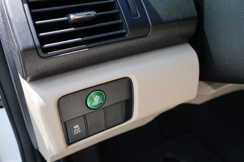 2013 Honda Accord EX photo 14