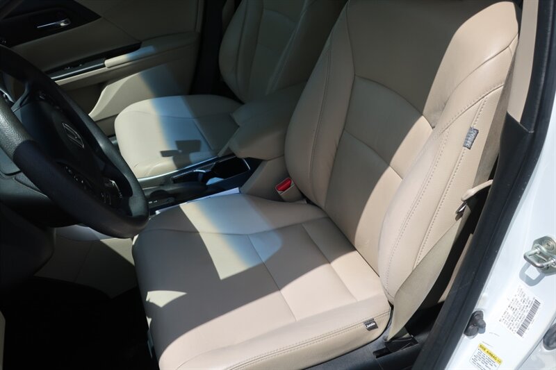 2013 Honda Accord EX photo 13