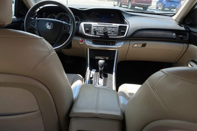 2013 Honda Accord EX photo 27