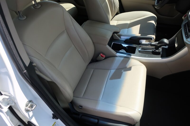 2013 Honda Accord EX photo 24