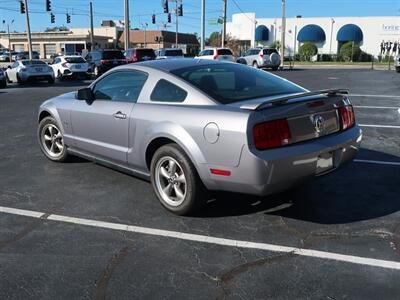 2006 Ford Mustang V6 Premium   - Photo 8 - Lakeland, FL 33801