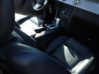 2006 Ford Mustang V6 Premium   - Photo 24 - Lakeland, FL 33801