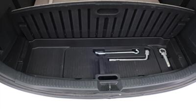 2010 Mazda Mazda5 Grand Touring - Photo 16 - Lakeland, FL 33801