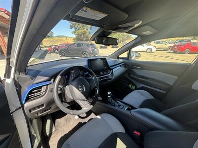 2019 Toyota C-HR XLE   - Photo 5 - Ukiah, CA 95482