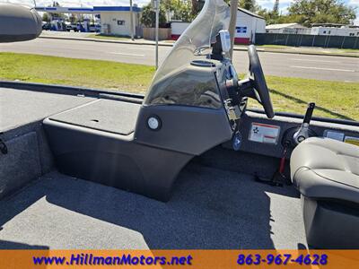 2024 Tracker Classic XL   - Photo 9 - Winter Haven, FL 33881