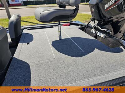 2024 Tracker Classic XL   - Photo 10 - Winter Haven, FL 33881