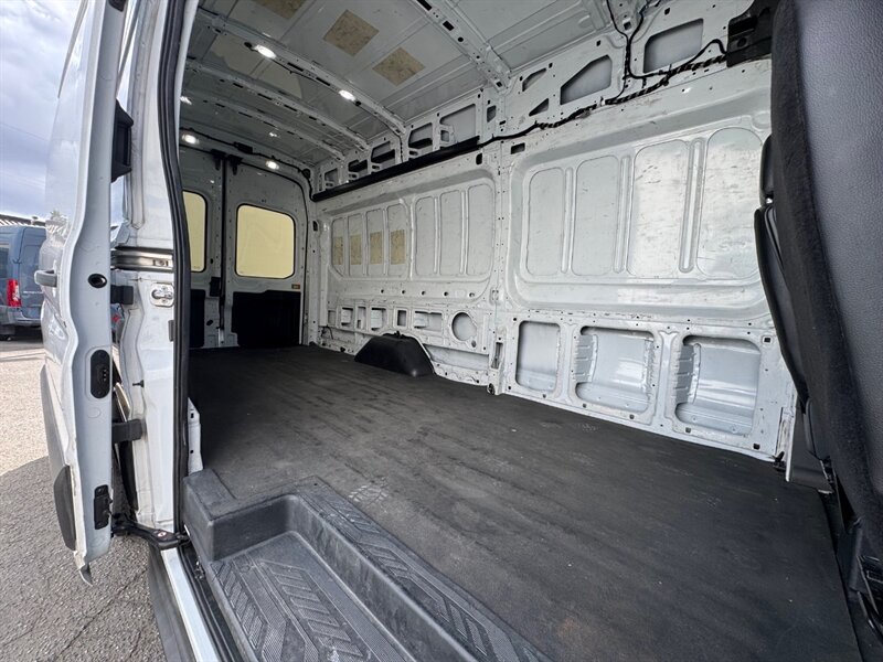 2020 Ford Transit 250  High Roof Extended Cargo 148'' WB - Photo 19 - Los Angeles, CA 90019
