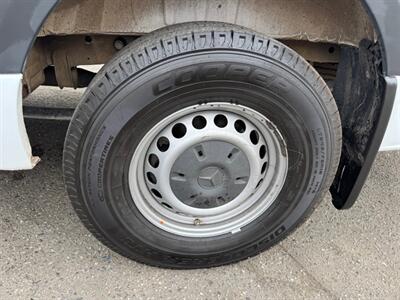 2022 Mercedes-Benz Sprinter 2500  144 High Roof Cargo - Photo 22 - Los Angeles, CA 90019