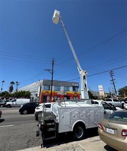2012 FORD F-550 XL Super duty  Bucket Truck up to 40 feet - Photo 19 - Los Angeles, CA 90019