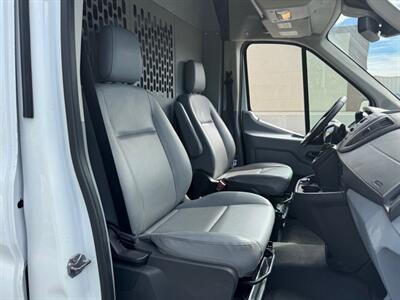 2018 Ford Transit 250   - Photo 13 - Los Angeles, CA 90019