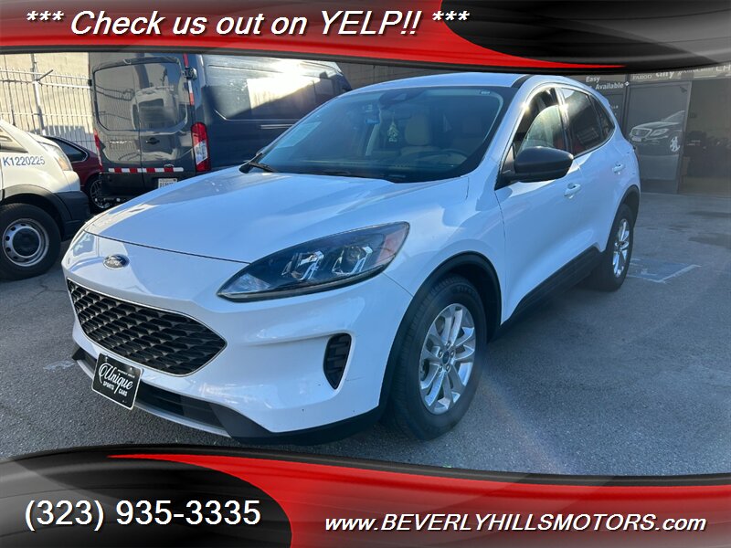 2022 Ford Escape SE  