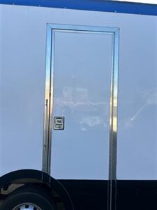 2023 Ford Transit 350   CHASSIS 156 " WHEELBASE  REFRIGERATED VAN BY THERMO KING - Photo 15 - Los Angeles, CA 90019