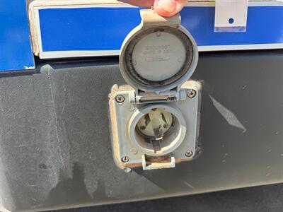 2021 Ford Transit 350  Refrigerated Van - Photo 26 - Los Angeles, CA 90019