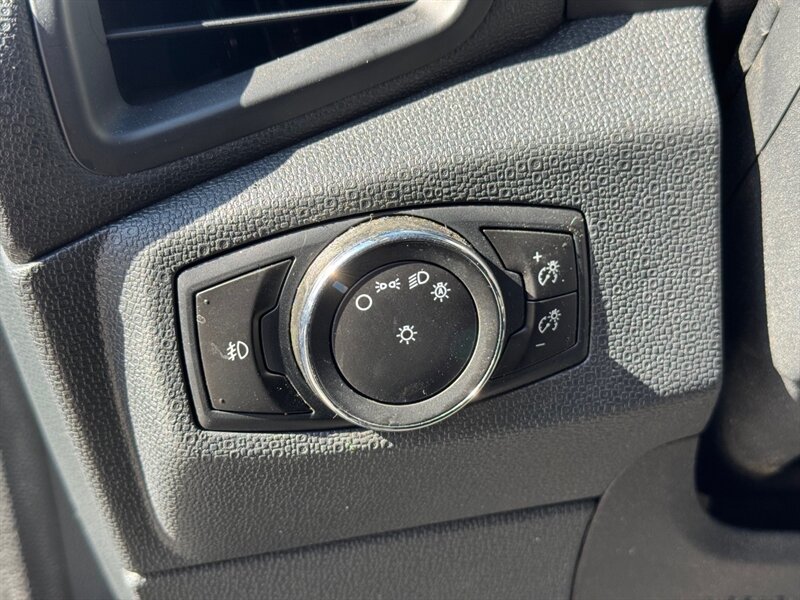 2019 Ford EcoSport SE - Photo 20 - Los Angeles, CA 90019