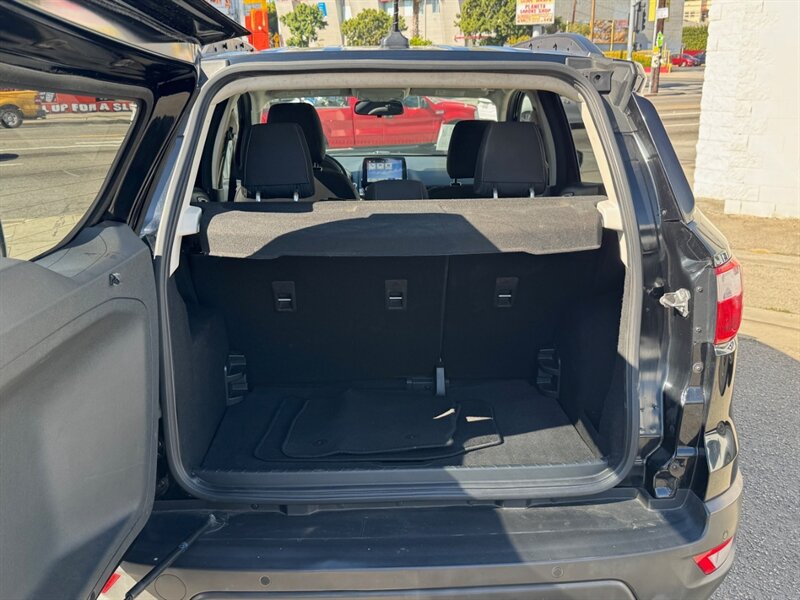 2019 Ford EcoSport SE - Photo 23 - Los Angeles, CA 90019
