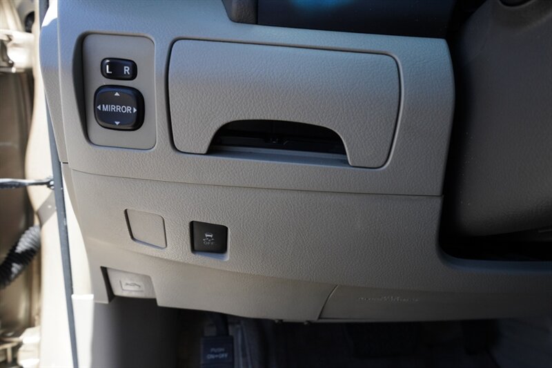 2010 Toyota Camry LE - Photo 18 - Los Angeles, CA 90019