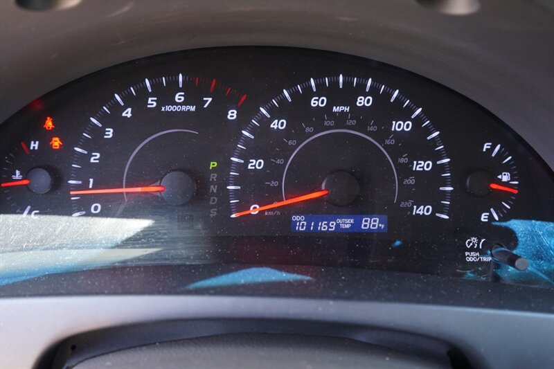 2010 Toyota Camry LE - Photo 19 - Los Angeles, CA 90019