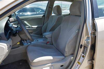 2010 Toyota Camry LE - Photo 17 - Los Angeles, CA 90019