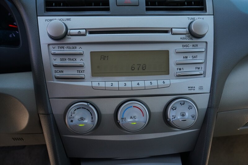 2010 Toyota Camry LE - Photo 23 - Los Angeles, CA 90019