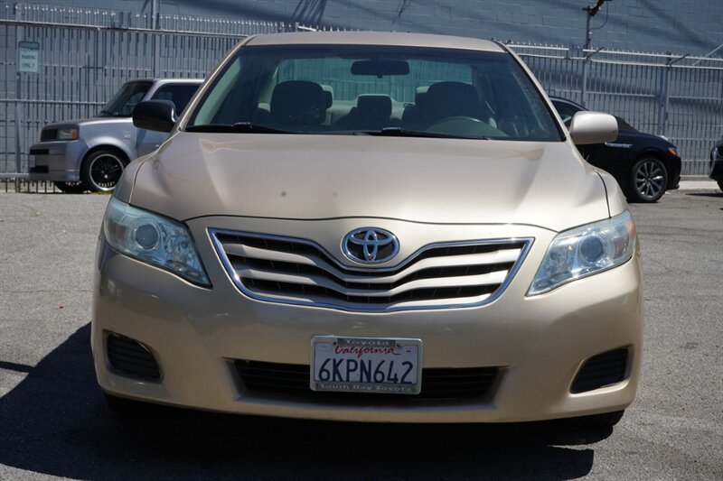 2010 Toyota Camry LE - Photo 2 - Los Angeles, CA 90019