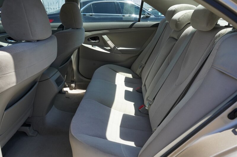 2010 Toyota Camry LE - Photo 28 - Los Angeles, CA 90019