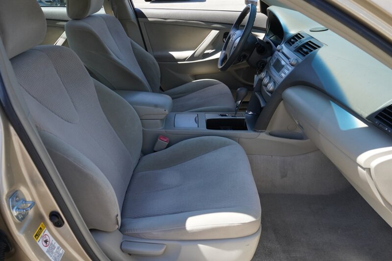 2010 Toyota Camry LE - Photo 31 - Los Angeles, CA 90019