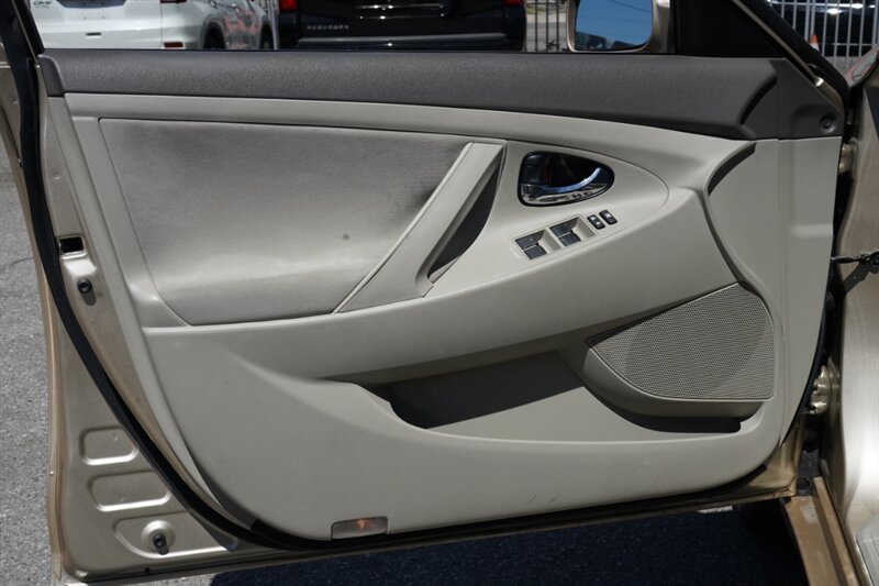 2010 Toyota Camry LE - Photo 14 - Los Angeles, CA 90019
