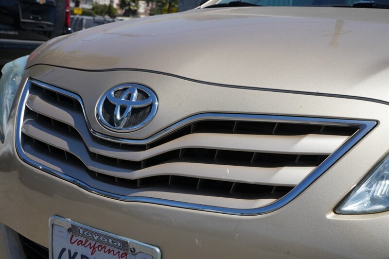 2010 Toyota Camry LE - Photo 10 - Los Angeles, CA 90019