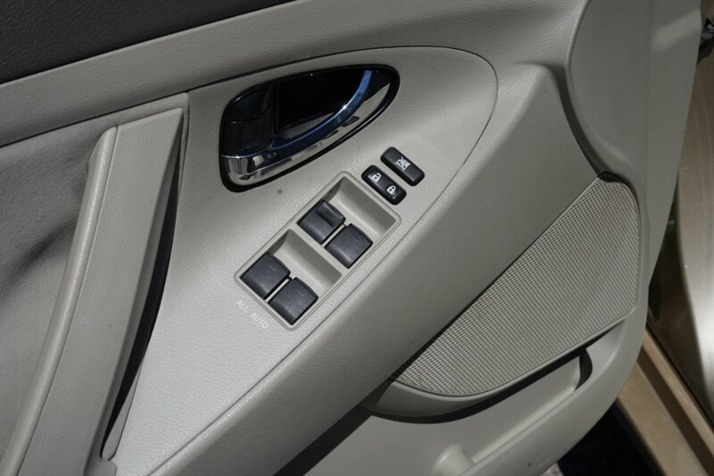 2010 Toyota Camry LE - Photo 15 - Los Angeles, CA 90019