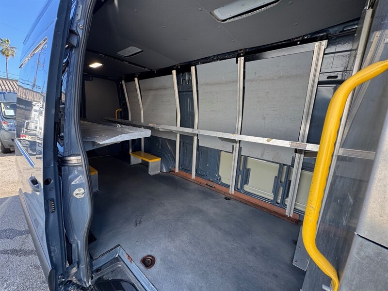 2019 Mercedes-Benz Sprinter 2500 - Photo 21 - Los Angeles, CA 90019