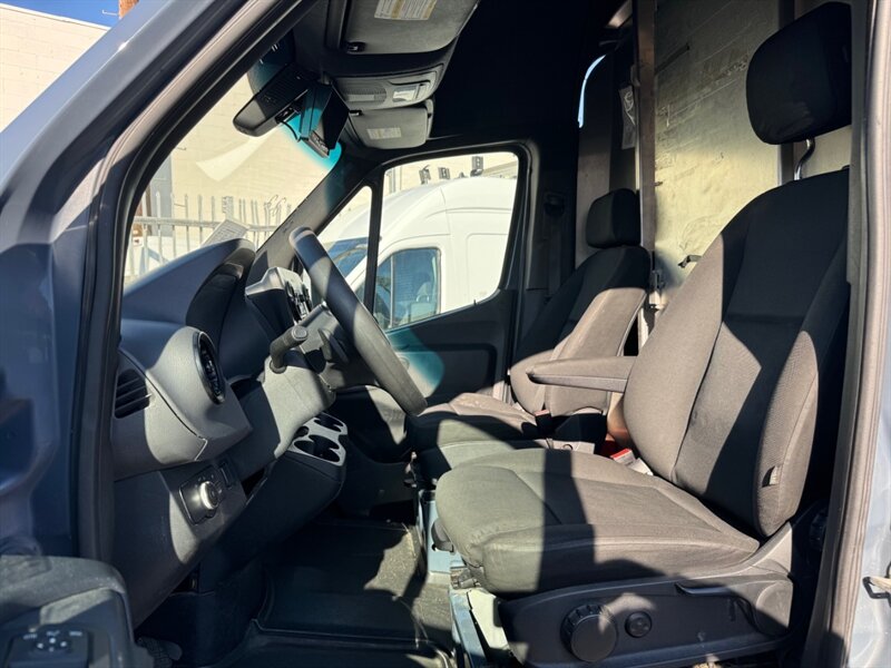 2019 Mercedes-Benz Sprinter 2500 - Photo 8 - Los Angeles, CA 90019