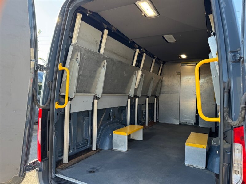 2019 Mercedes-Benz Sprinter 2500 - Photo 24 - Los Angeles, CA 90019