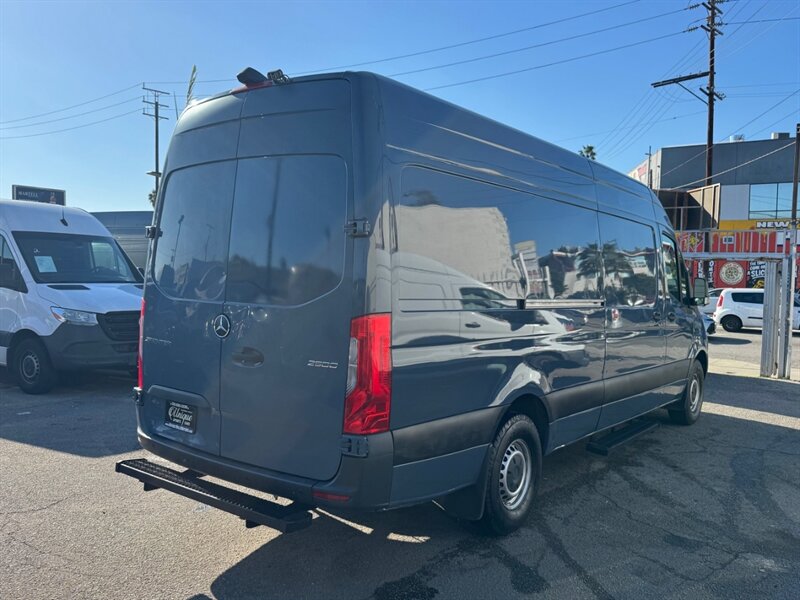 2019 Mercedes-Benz Sprinter 2500 - Photo 4 - Los Angeles, CA 90019