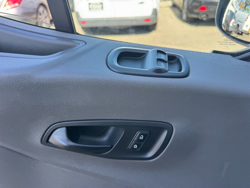 2022 Ford Transit 350 ***REFRIGERATED VAN***THERMO KING - Photo 16 - Los Angeles, CA 90019