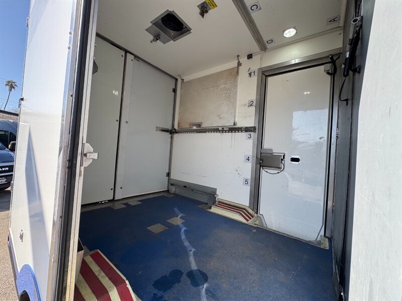 2022 Ford Transit 350 ***REFRIGERATED VAN***THERMO KING - Photo 27 - Los Angeles, CA 90019