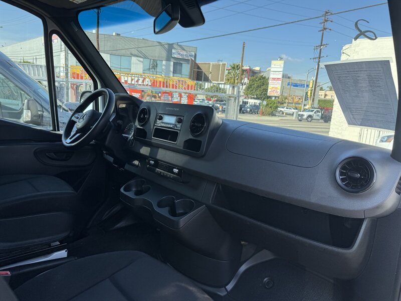 2022 Mercedes-Benz Sprinter 2500 High Roof 170 " Extended Cargo Van - Photo 19 - Los Angeles, CA 90019