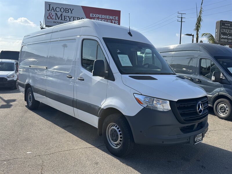 2022 Mercedes-Benz Sprinter 2500 High Roof 170 " Extended Cargo Van - Photo 3 - Los Angeles, CA 90019