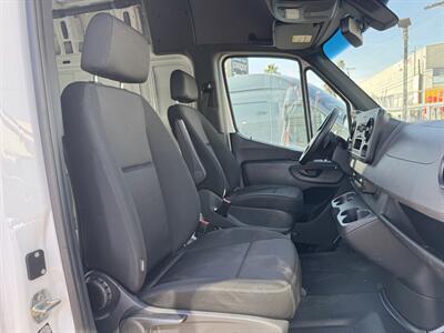2022 Mercedes-Benz Sprinter 2500 High Roof 170 " Extended Cargo Van - Photo 18 - Los Angeles, CA 90019