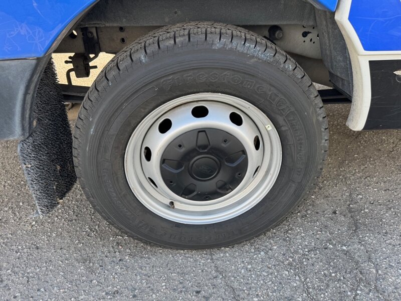 2022 Ford Transit 350 REFRIGERATED - Photo 12 - Los Angeles, CA 90019