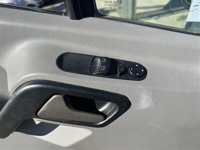 2018 Mercedes-Benz Sprinter 2500  High Roof 144 WB - Photo 19 - Los Angeles, CA 90019