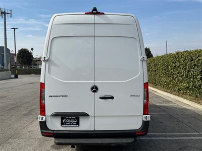 2021 Mercedes-Benz Sprinter 2500   - Photo 5 - Los Angeles, CA 90019